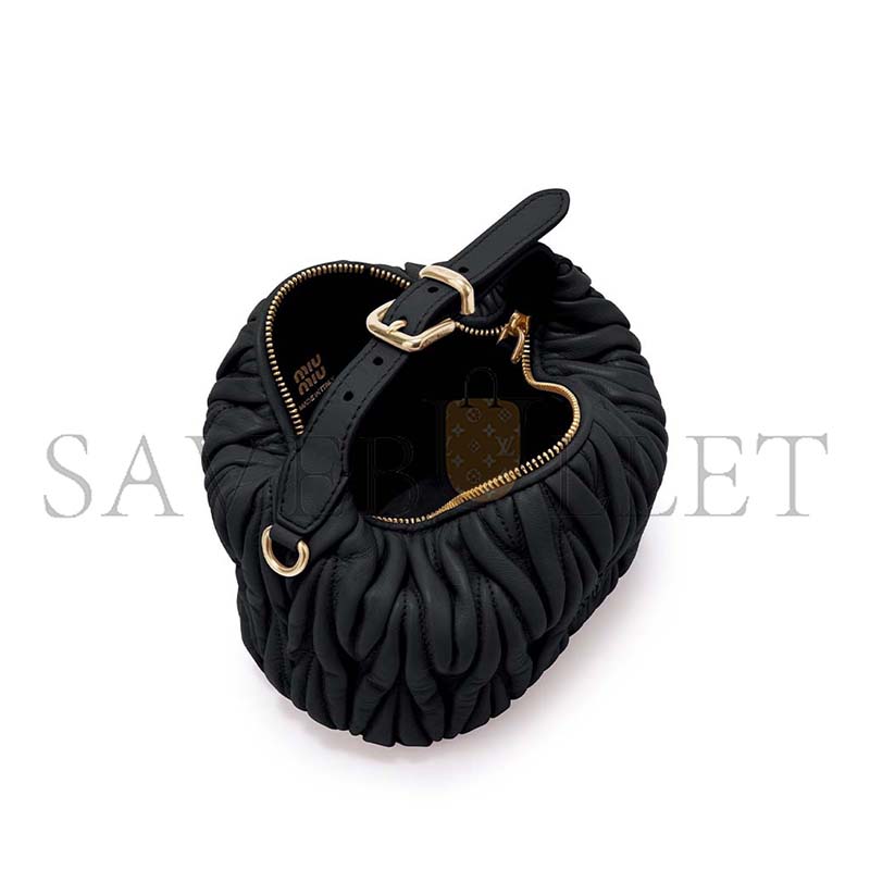 MIU MIU QUILTED NAPPA LEATHER POUCH 5NE026 (15*8.5*8cm)